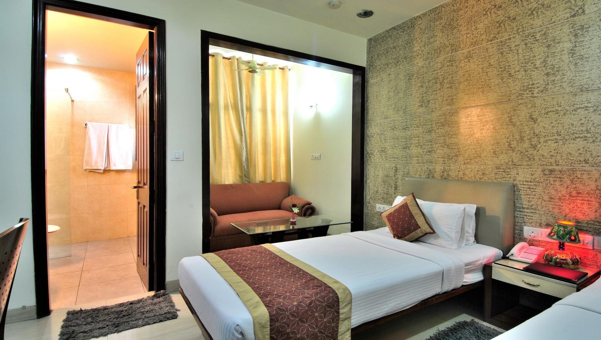 Cosy Grand, Chanakyapuri By The Cosy Hotels Nowe Delhi Zewnętrze zdjęcie