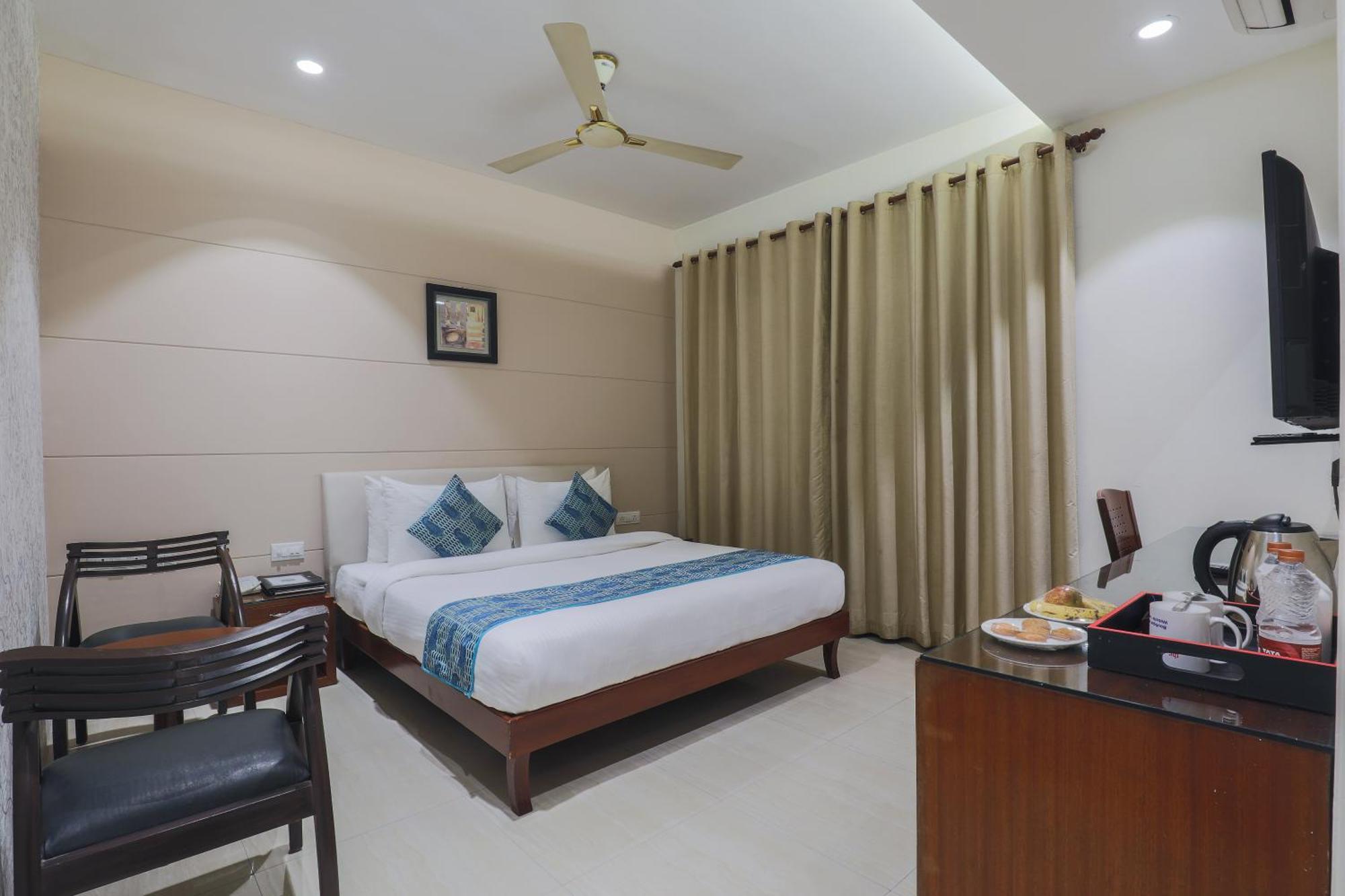 Cosy Grand, Chanakyapuri By The Cosy Hotels Nowe Delhi Zewnętrze zdjęcie