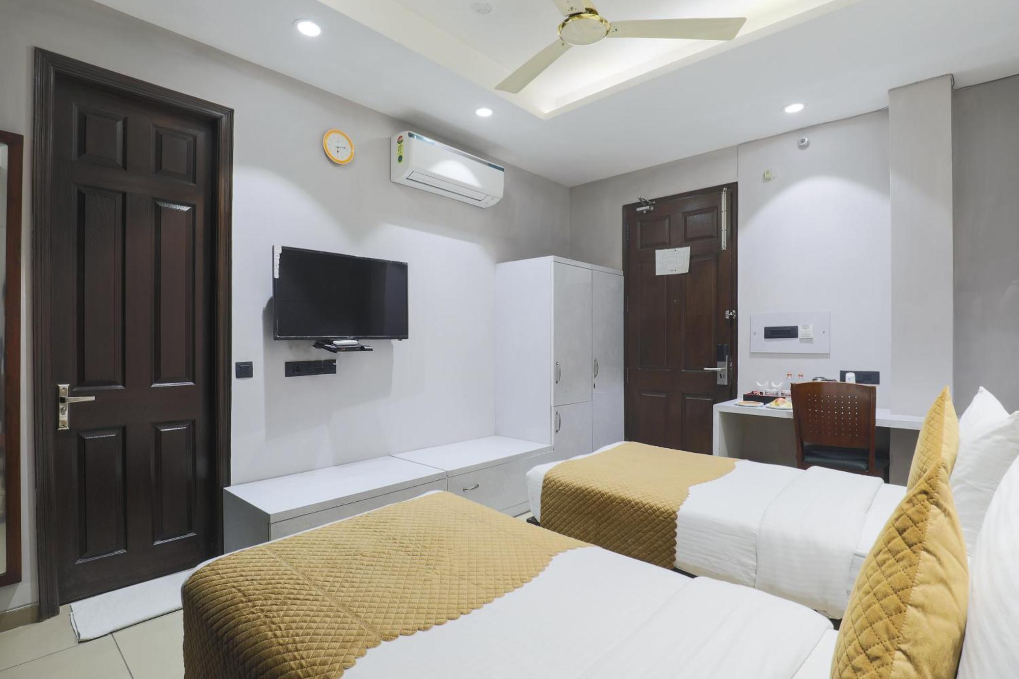 Cosy Grand, Chanakyapuri By The Cosy Hotels Nowe Delhi Zewnętrze zdjęcie