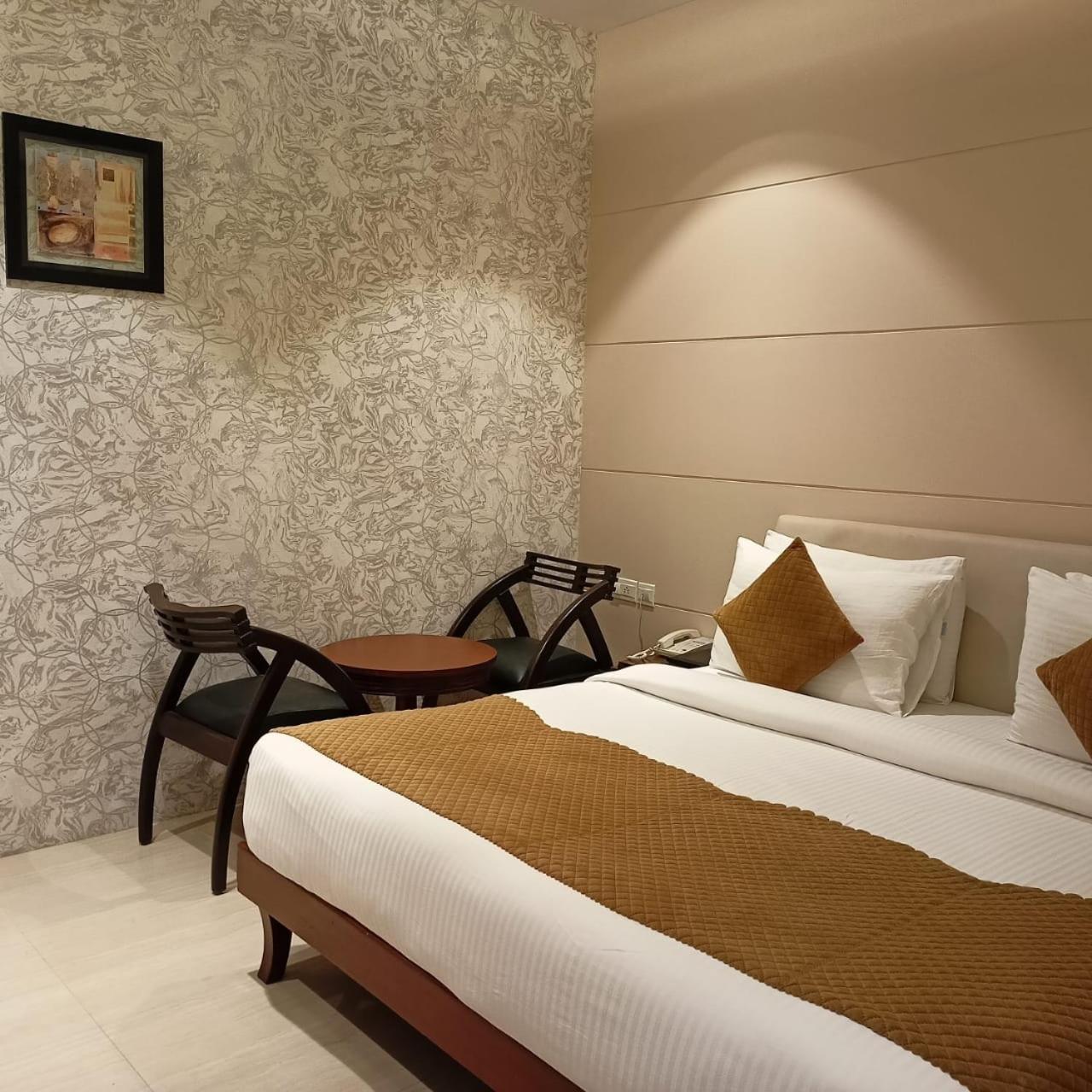 Cosy Grand, Chanakyapuri By The Cosy Hotels Nowe Delhi Zewnętrze zdjęcie