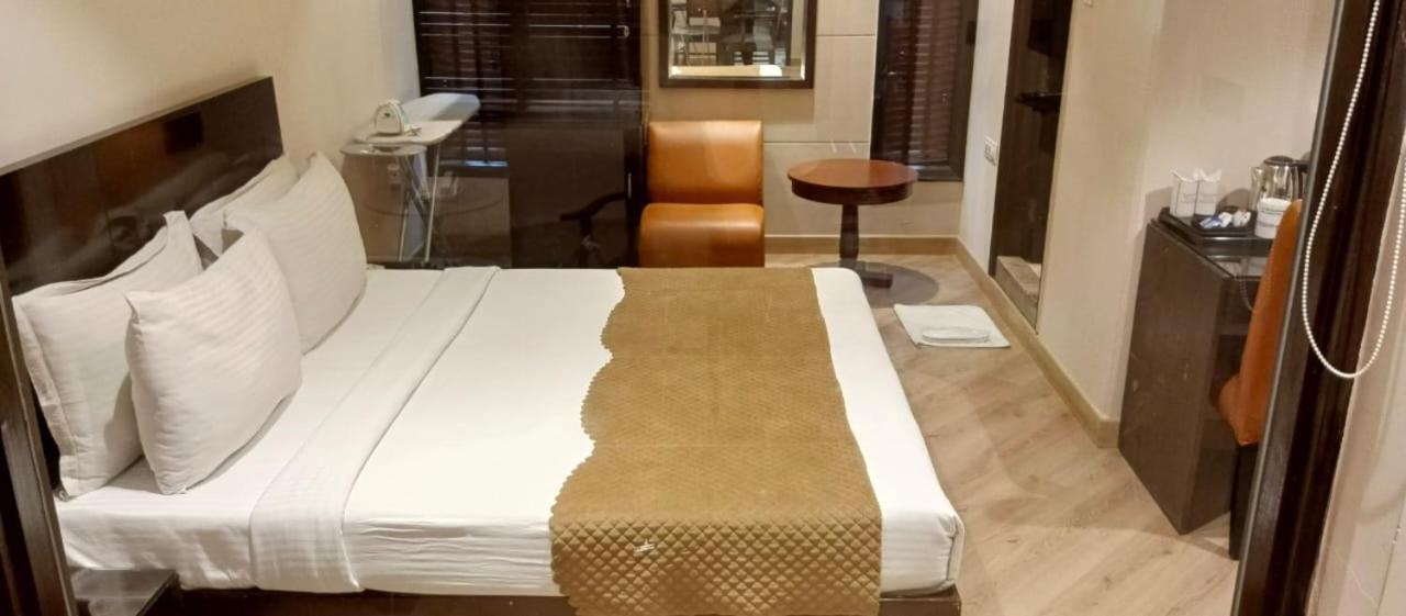 Cosy Grand, Chanakyapuri By The Cosy Hotels Nowe Delhi Zewnętrze zdjęcie